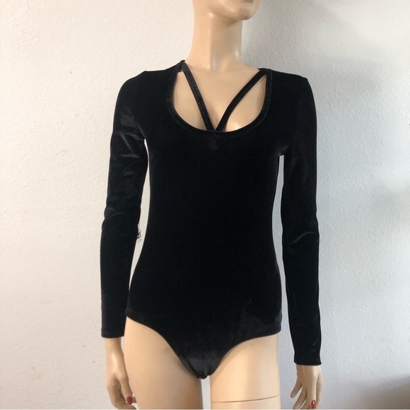 Project Social T bodysuit black long sleeve velvet - Picture 4 of 14
